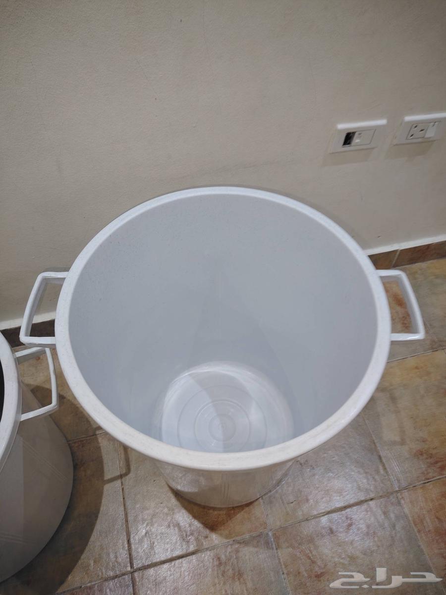 سطل مستعمل نظيف مقاسين64422708707458112