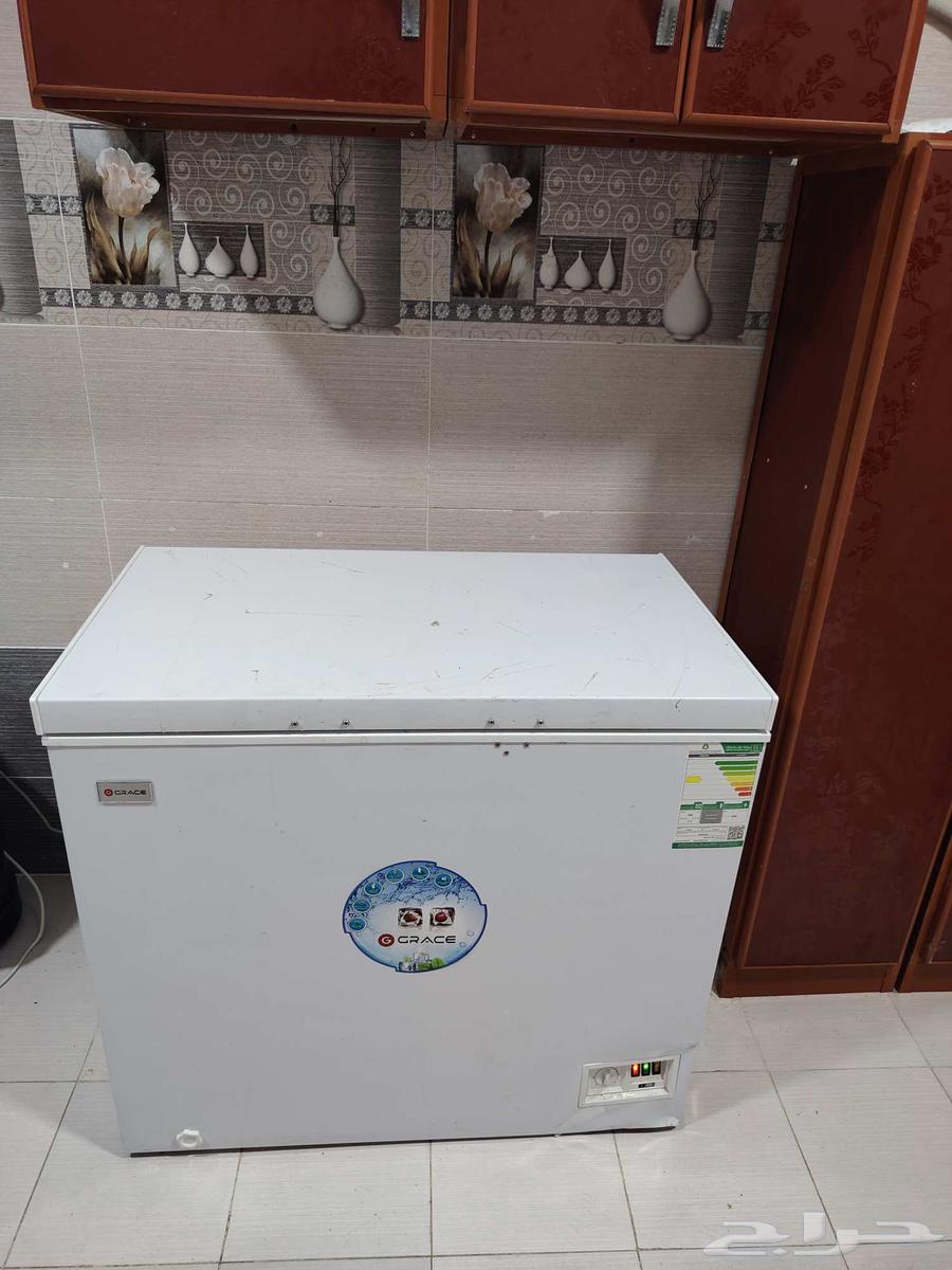 7-foot freezer, 550 SAR, used for 6 months, works excellent64421662022913111