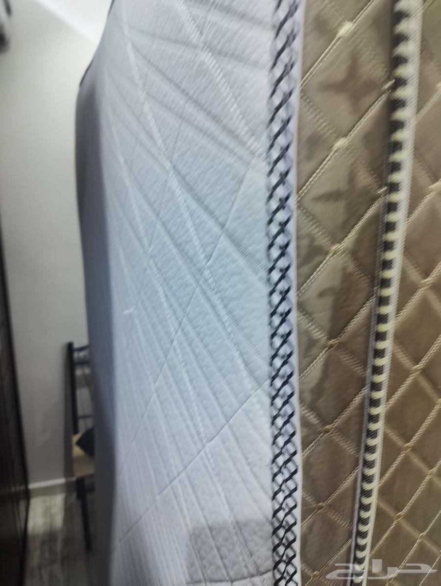 مرتبة جديدة 150 200 سم للبيع وسجاد نضيف64422944226691110