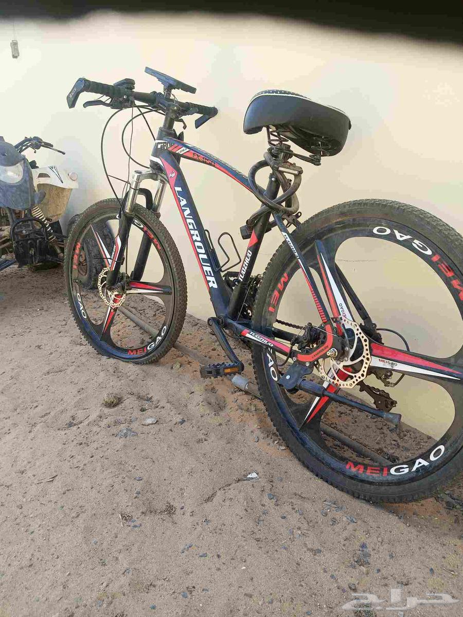 سيكل رياضي مقاس 25 يحتاج بس نفخ هواء كفر سيكل عادي ورياضي64424172514946113