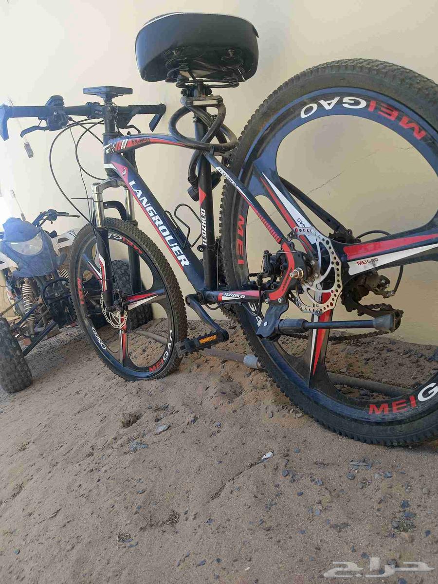 سيكل رياضي مقاس 25 يحتاج بس نفخ هواء كفر سيكل عادي ورياضي64424172514946114