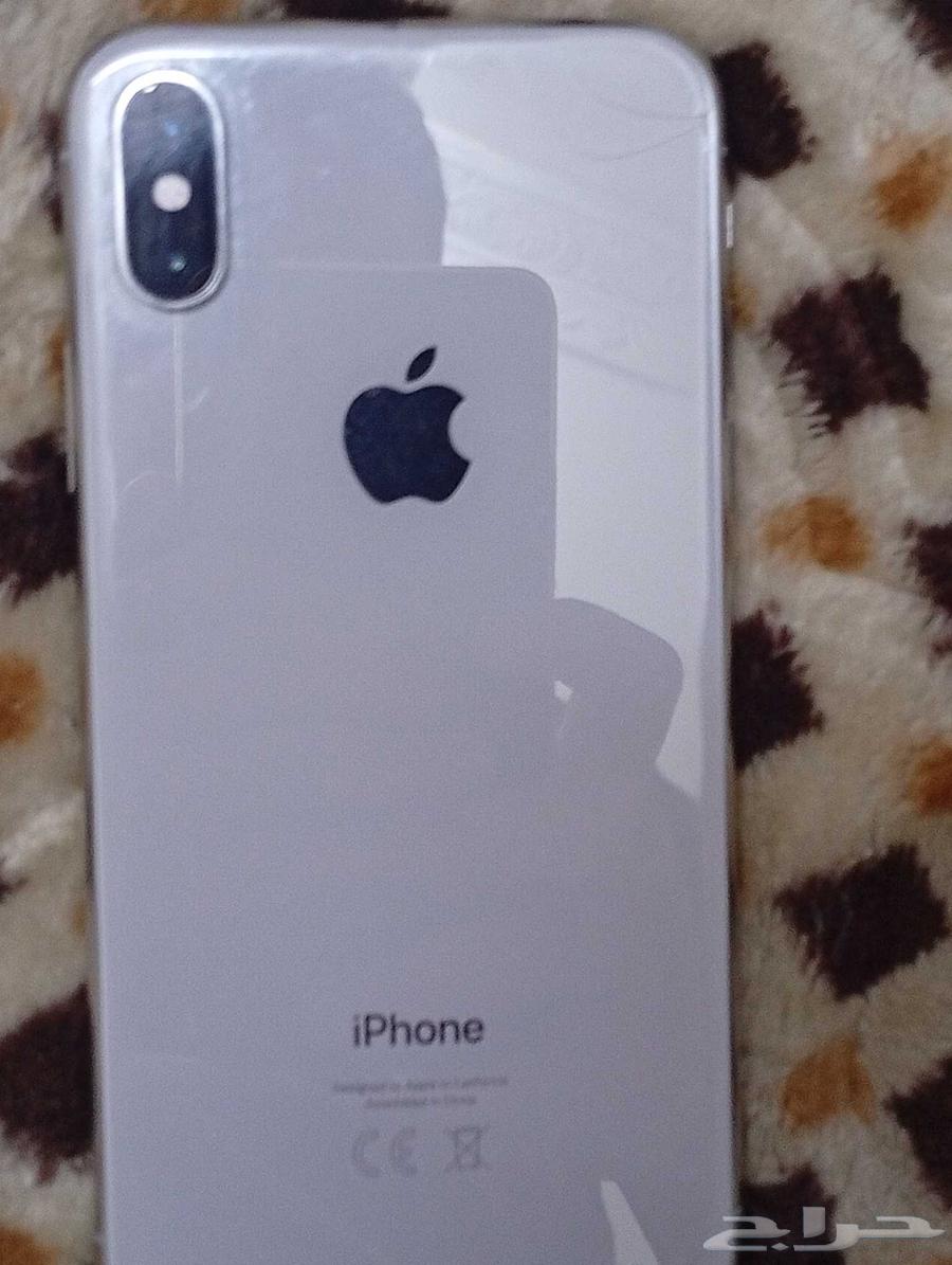 ايفون اكس لون ابيض في الكسر خفيف وراء كسر قدام كل شيء وكاله64419892587907114