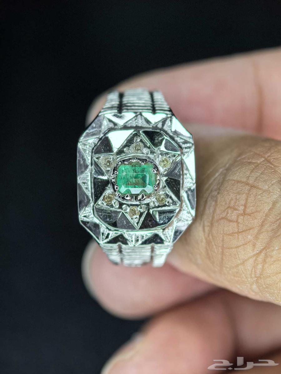 خاتم زمرد بنجشيري مرصع بالألماس64426201206659114