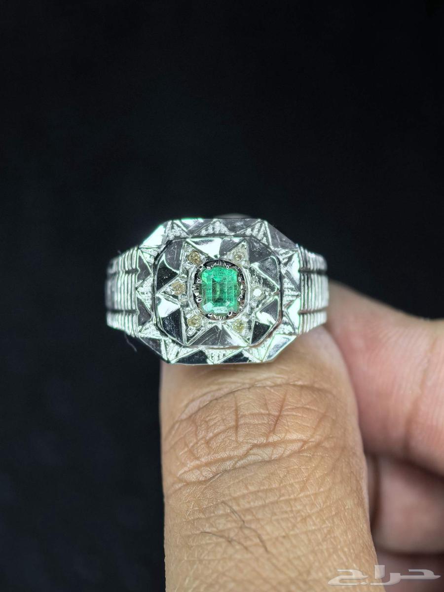 خاتم زمرد بنجشيري مرصع بالألماس64426201206659113