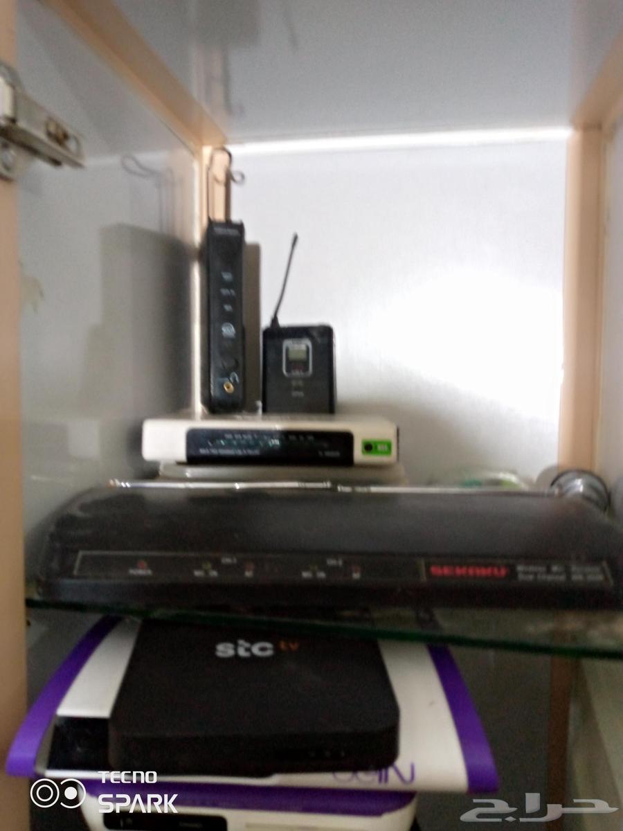 Solar-powered modem receivers and batteries nodes64421879275009112