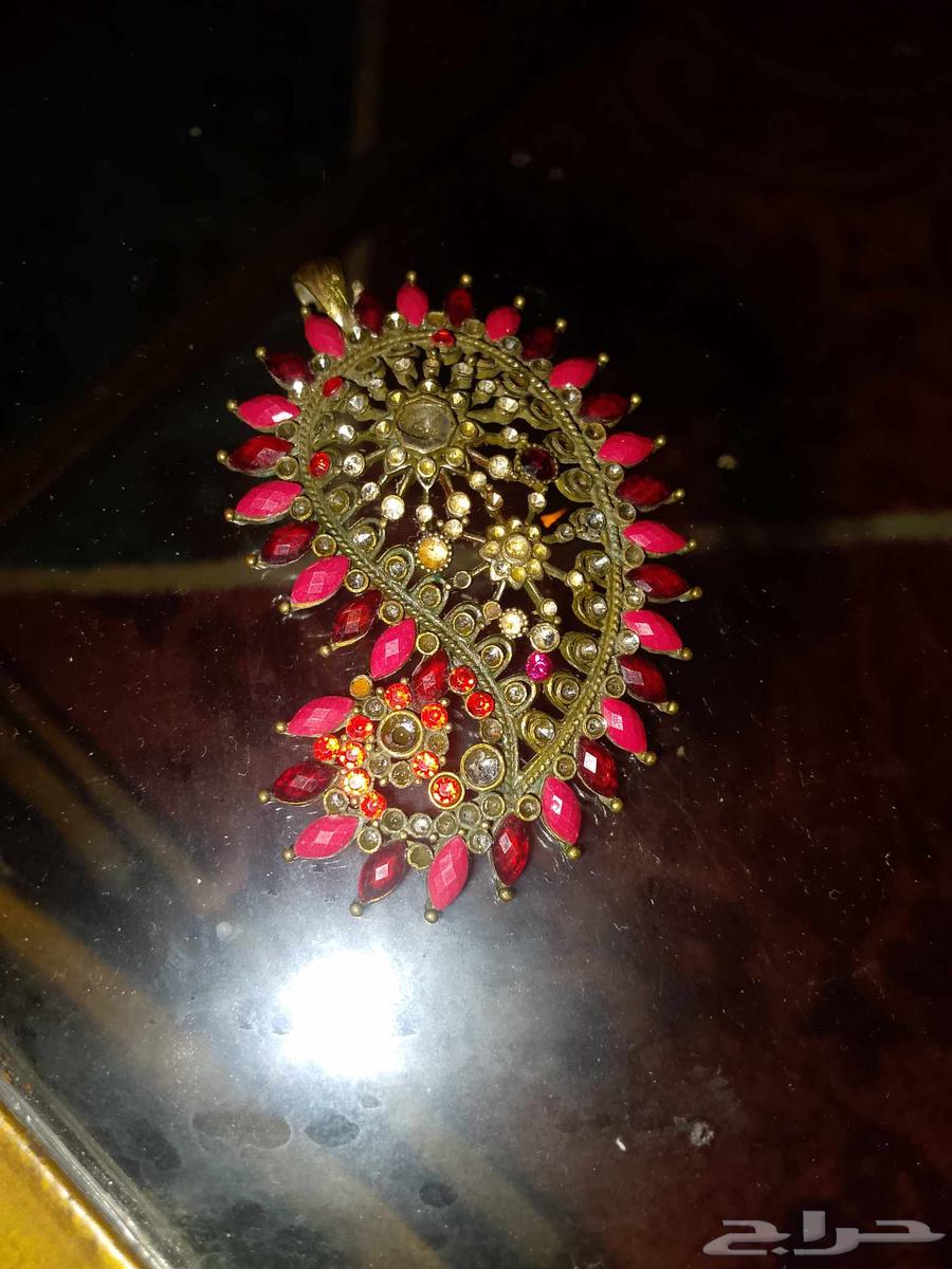 خلخال قديمه وفازات صيني قديم الزمان على السوم64420054432003112