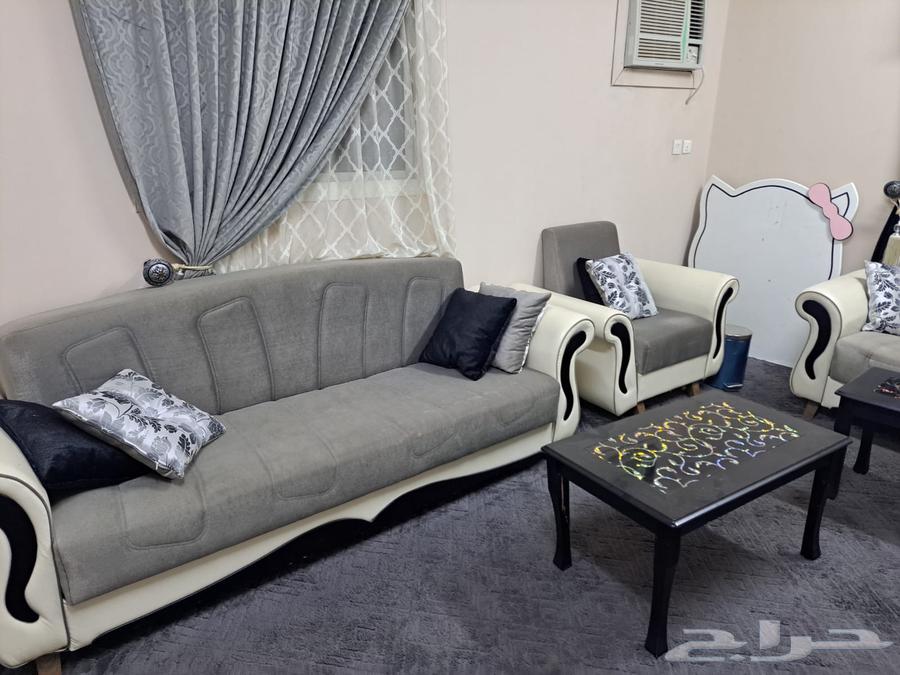 انتريه بحاله جيده بالستاير والطاولات64425610390529114