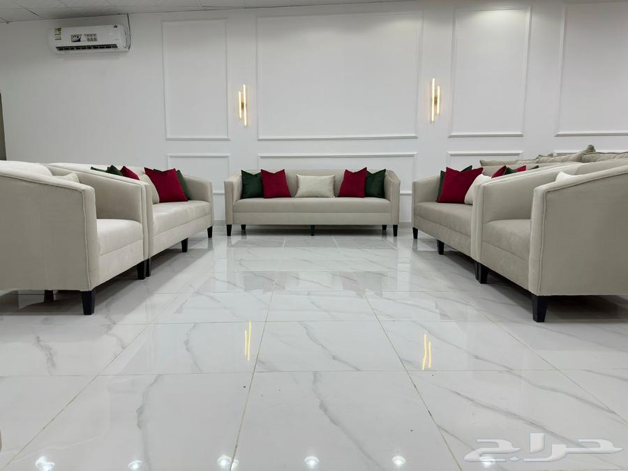 11-person sofa set, three three-seater pieces and two single pieces64421540338305110