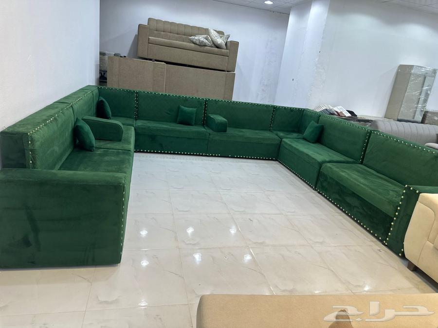 Almost new connected sofa size 4 by 464421174327425112