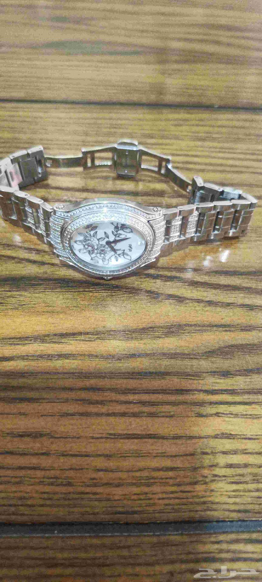 ساعه اصليه على السوم جديده لم تستعمل64422137371138112