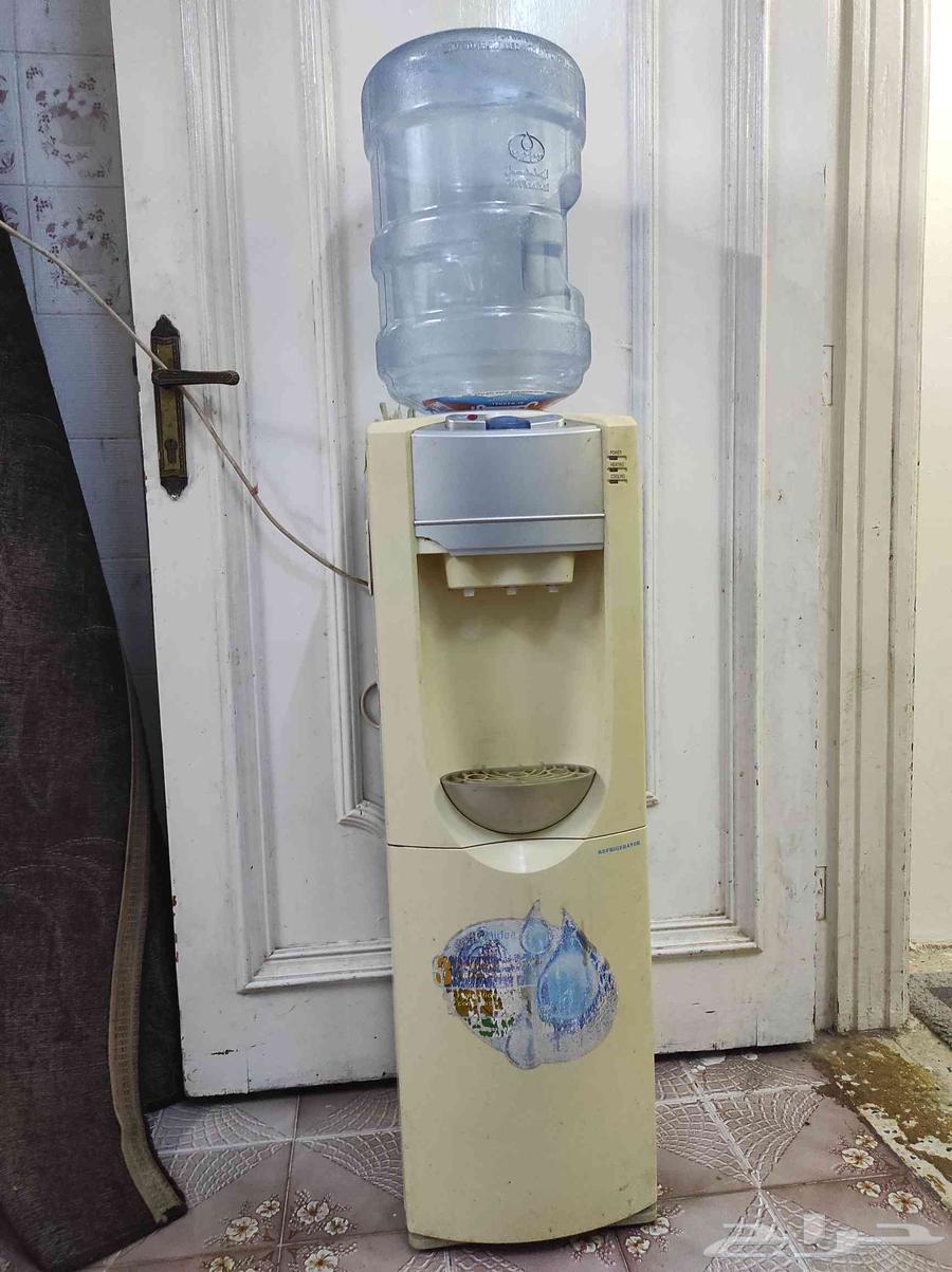 Price reduction for a good condition Media water cooler with a small refrigerator64425057546371110