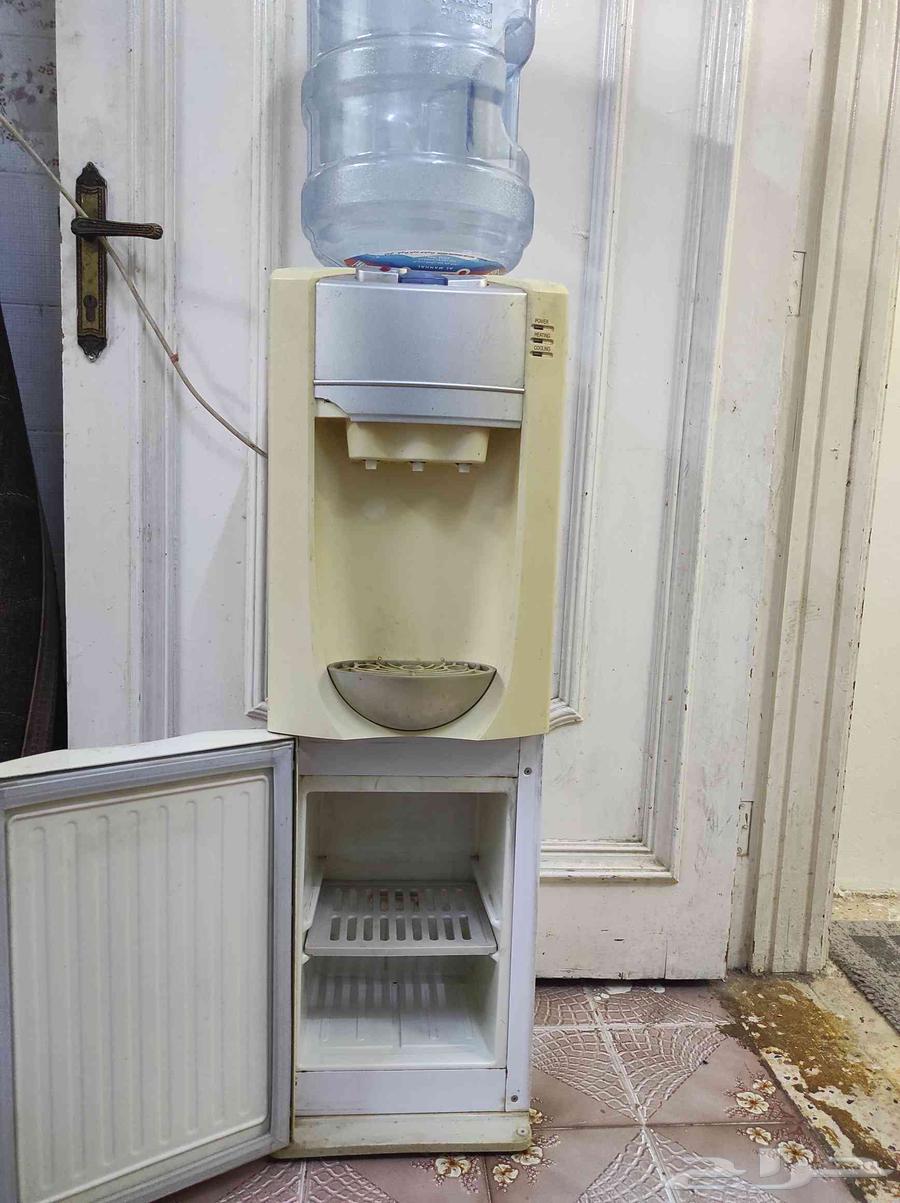 Price reduction for a good condition Media water cooler with a small refrigerator64425057546371111