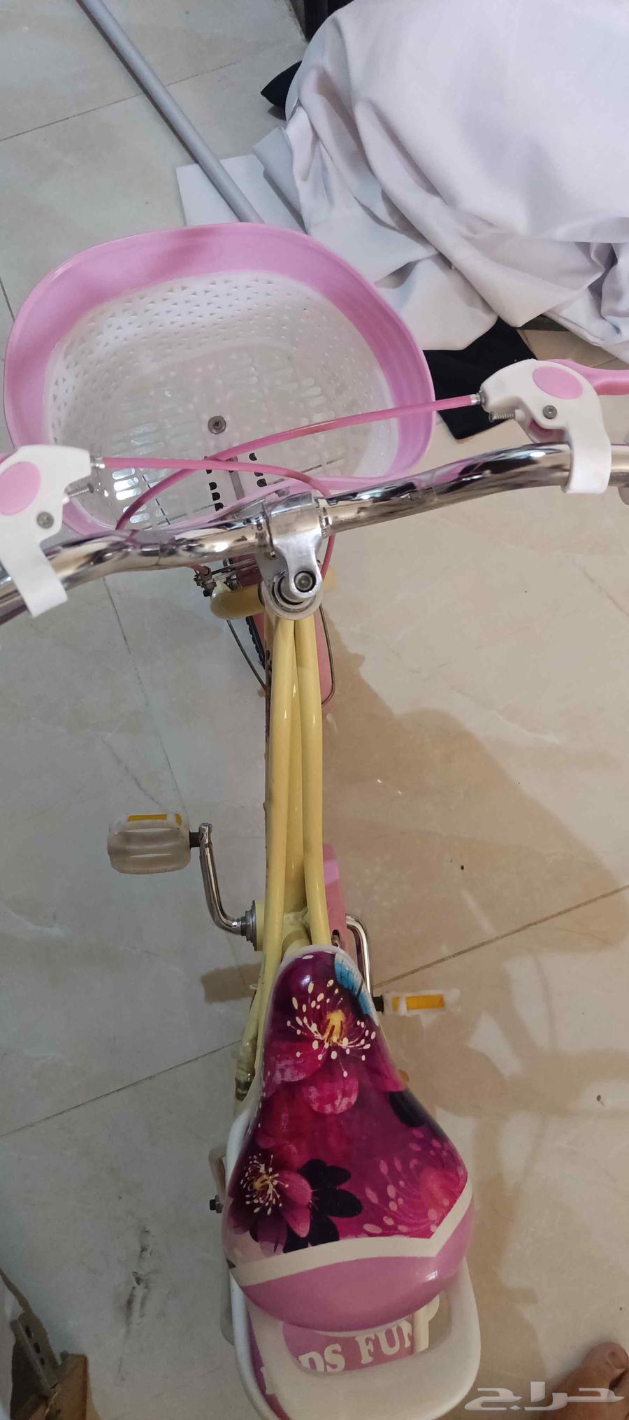 دراجه بنات مقاس12 ع سوم جديد نظيف يبغاله لستك64422327128450111