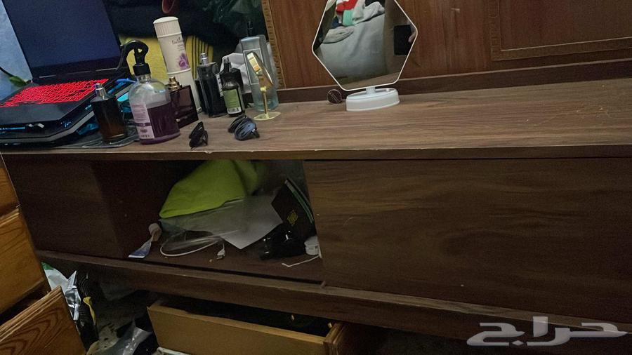 طاولة تلفزيون64423448857985110