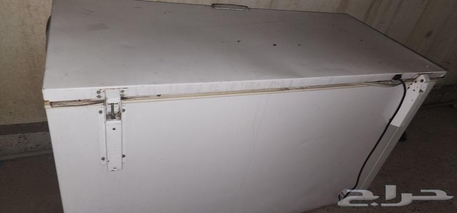 Floor refrigerator, cooling capacity 400 riyals, negotiable64419399009922111