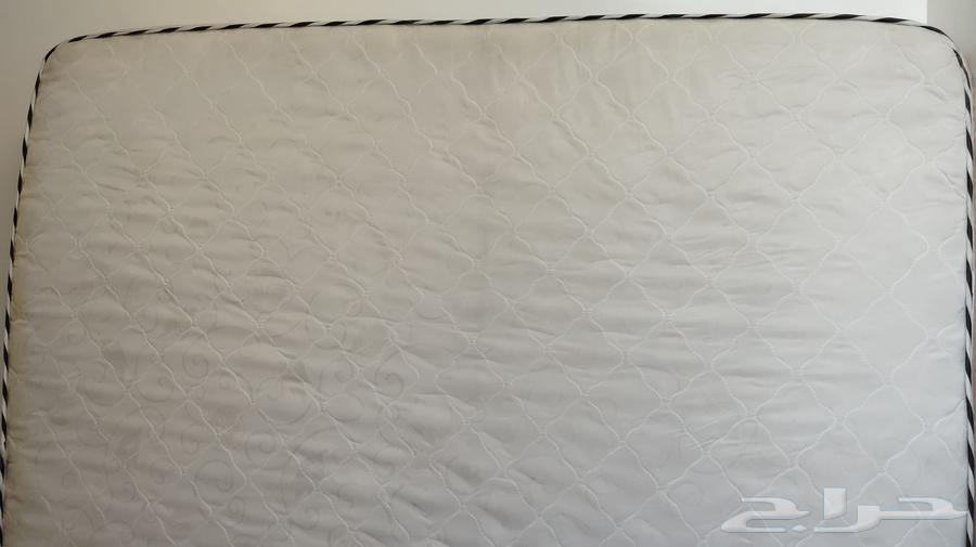 A clean 2-meter long, 160 cm wide mattress, no stains, new, reason for sale64422503227394110