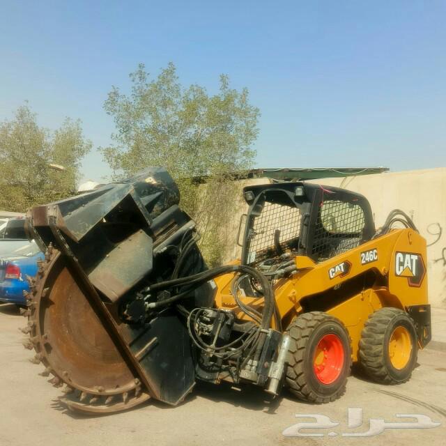 Caterpillar bulldozer for sale, model 2013, down 60, width 20, sprayed with cosmetic paint64578731169795110