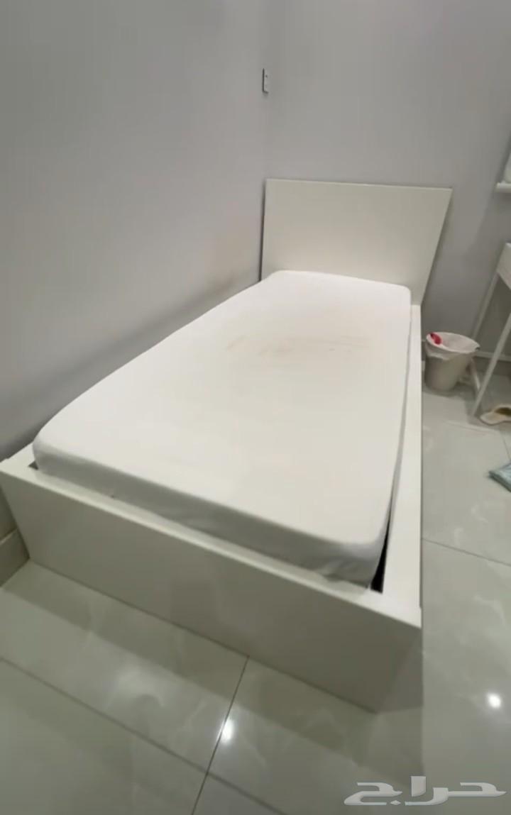 سريرين 2 نضيفه لي البيع ابو نفر64422178156545113