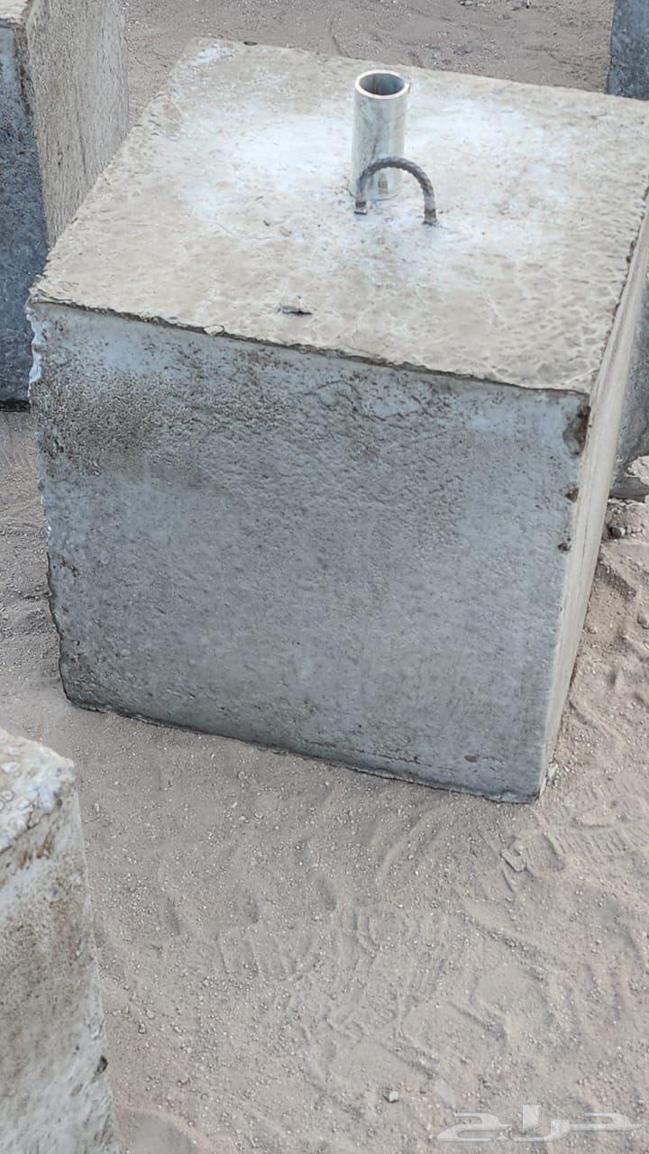 Concrete barriers of all shapes and sizes, delivery to all areas of the kingdom64422625974914111