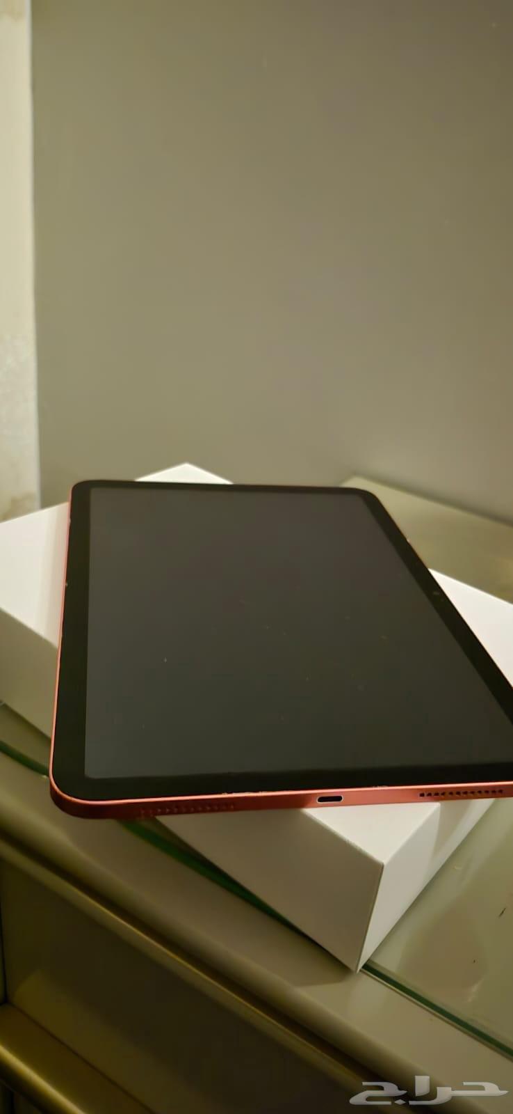 آيباد 10.9 وردي شبه جديد وفر مع بداية الدراسة64422740216450111
