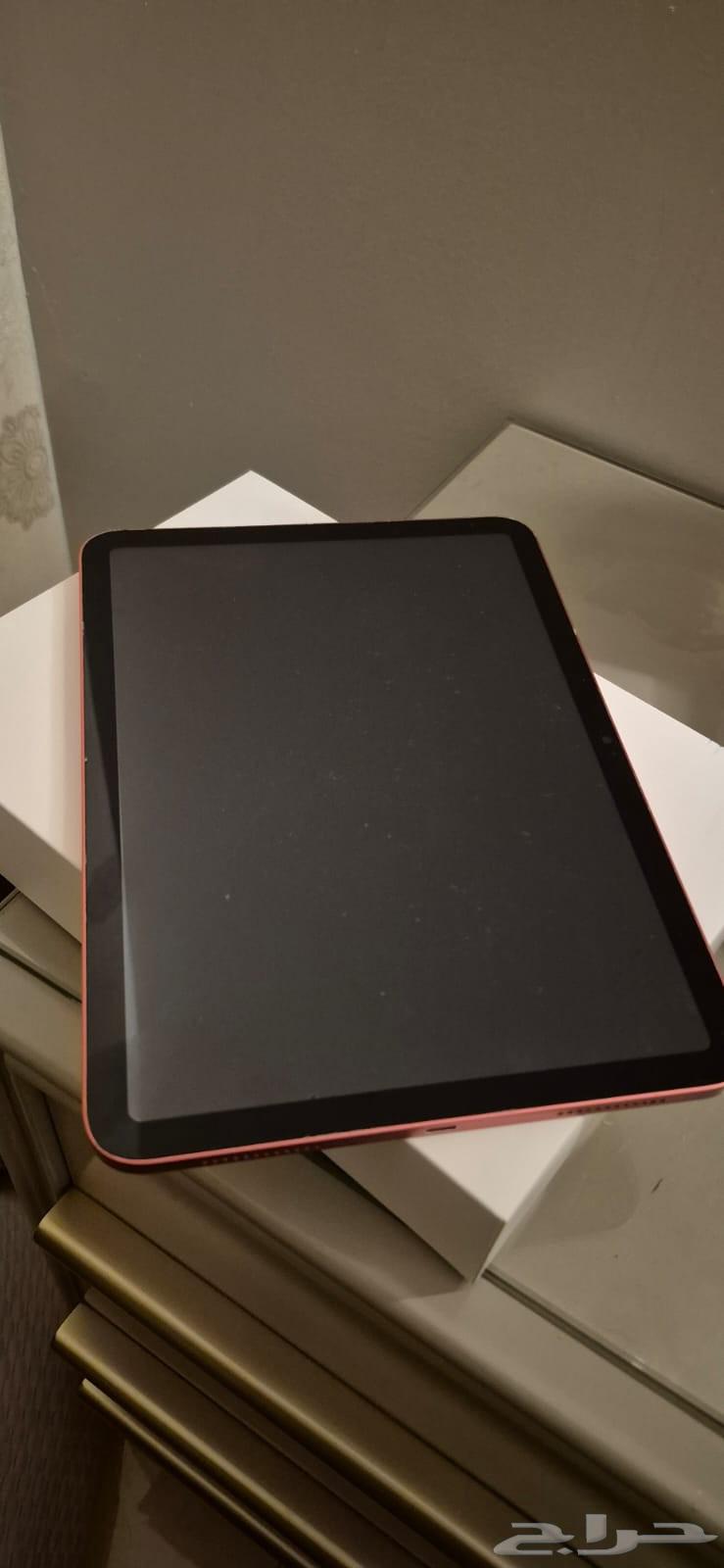 آيباد 10.9 وردي شبه جديد وفر مع بداية الدراسة64422740216450110