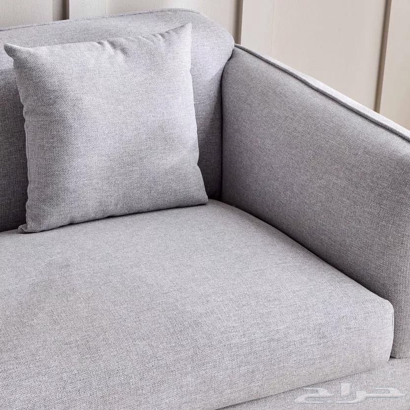 3 modern sofas for free display right now at 3,389 new riyals from Home Center64422123729411114