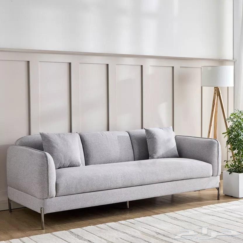 3 modern sofas for free display right now at 3,389 new riyals from Home Center64422123729411112