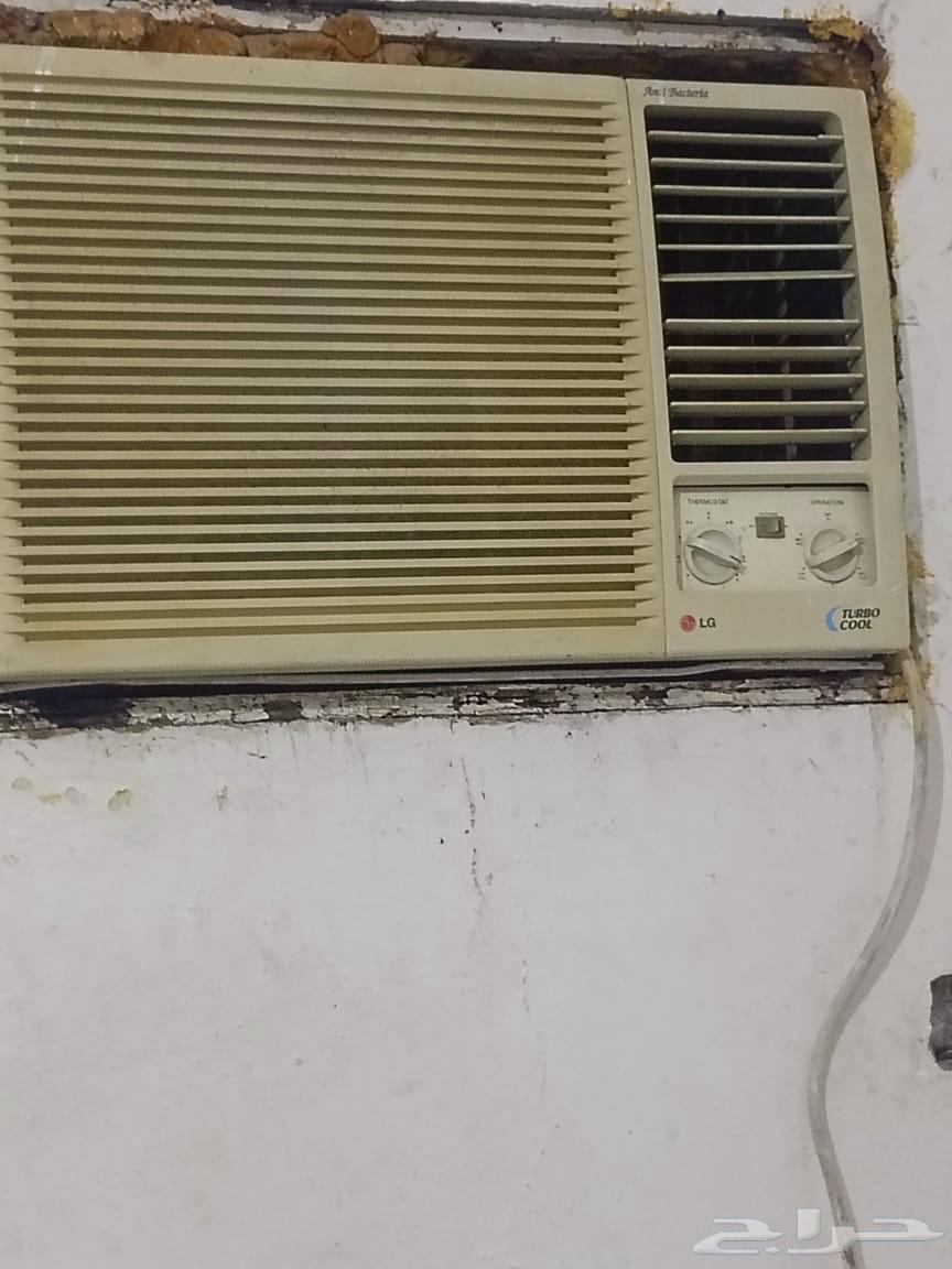 2 مكيف للبيع واحد نوعه LG والثاني نوعه يورك للبيع السعر 90064421756991619111
