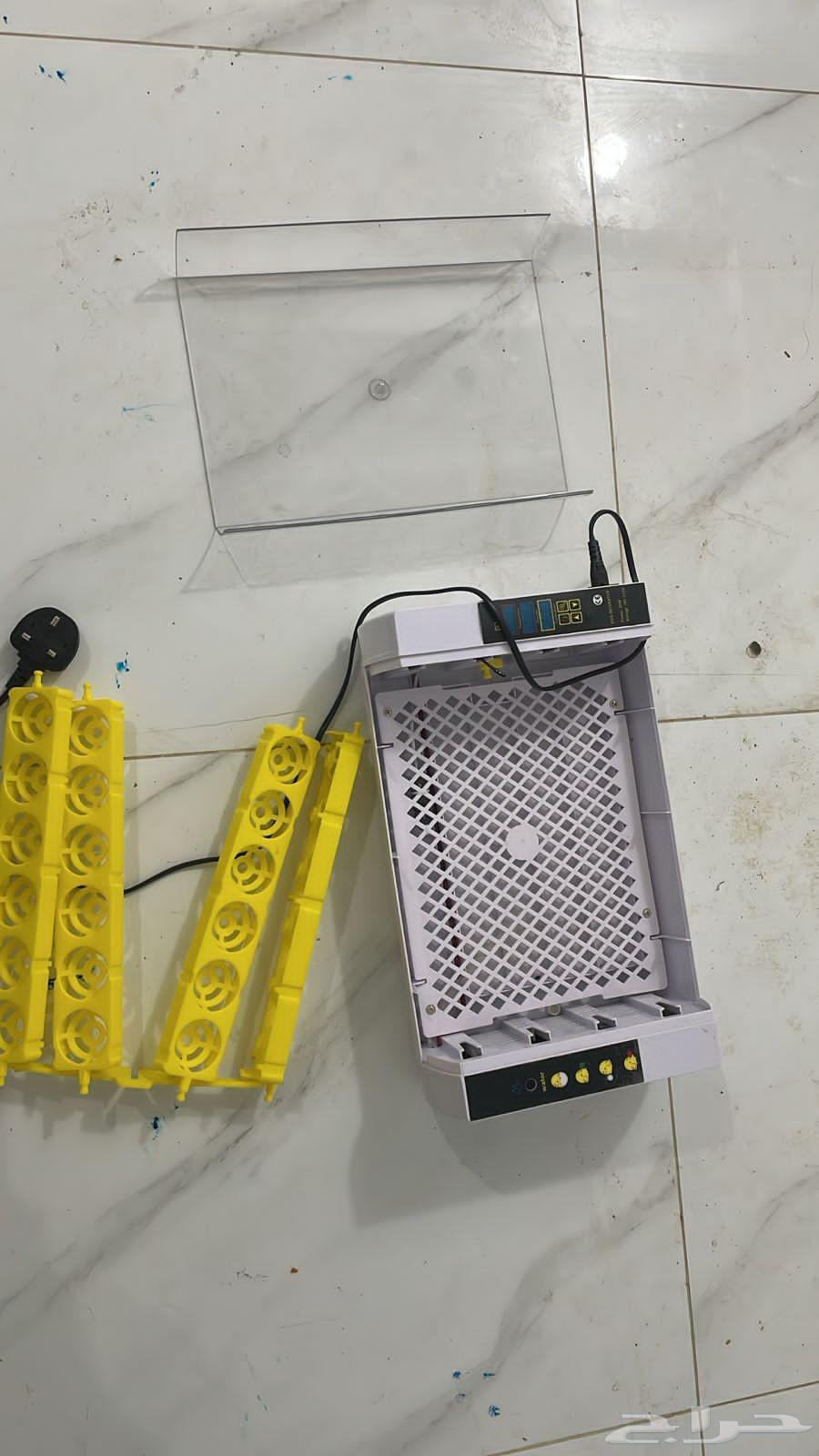 New incubator for sale 19-day usage 24 eggs64423324297731110