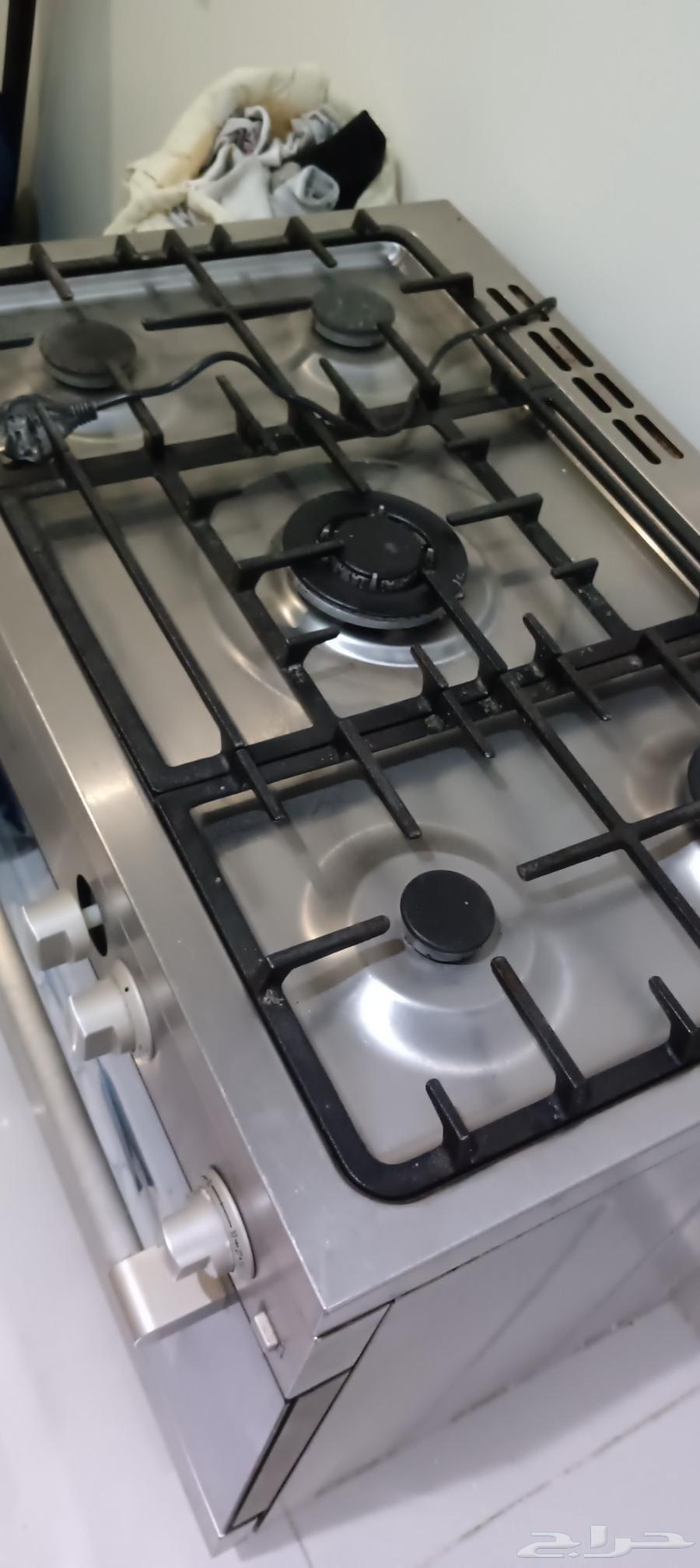 ثلاجه وفرن للبيع64420485943681111