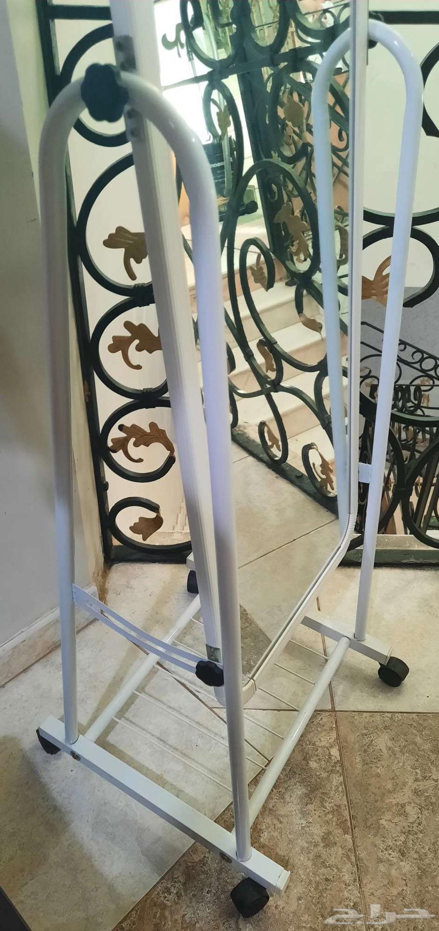 مرايا طويلة متحركة للبيع64422881156993112