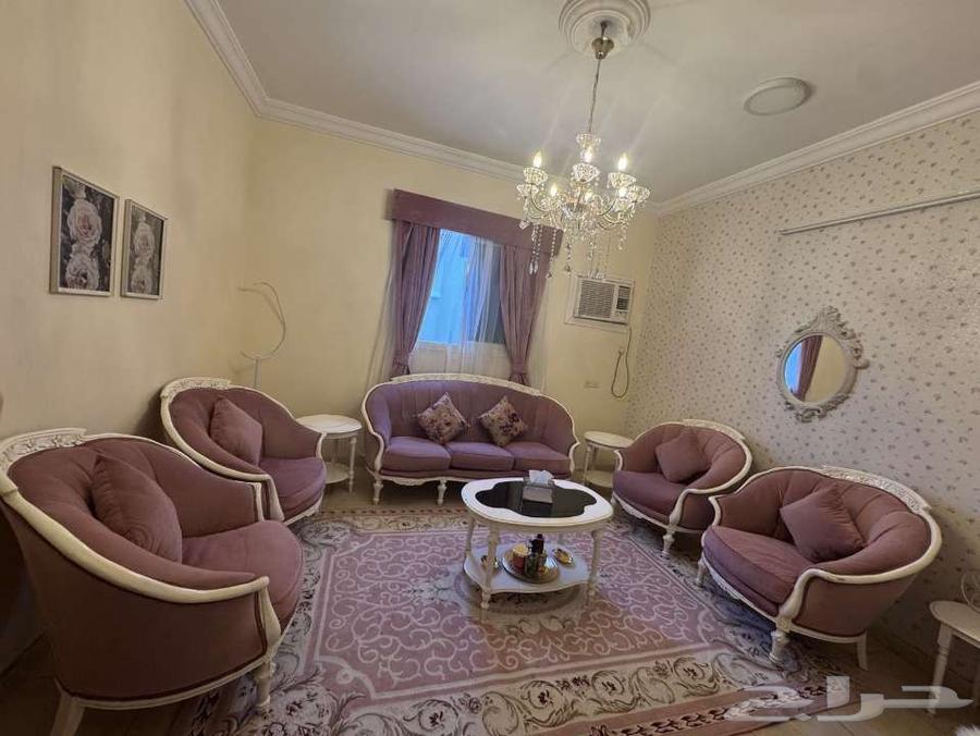 كنب مجلس مع ملحقاته من ستارة وفرش وطاوله.. وكرسي قيمرز64425569704579110