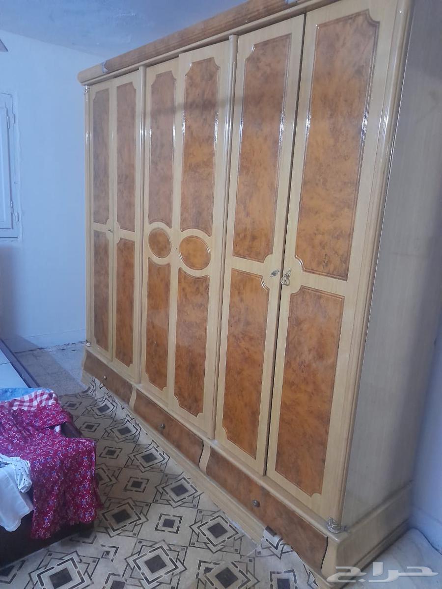 دولاب للبيع بحالة ممتاز نظيف بسعر رمزي64419011739778111