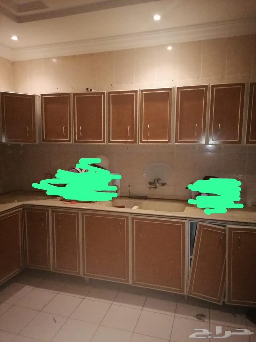 دولاب مطبخ 8 متر تقريبا وكنب ارضي نظيف 6 قطع64420553265537111