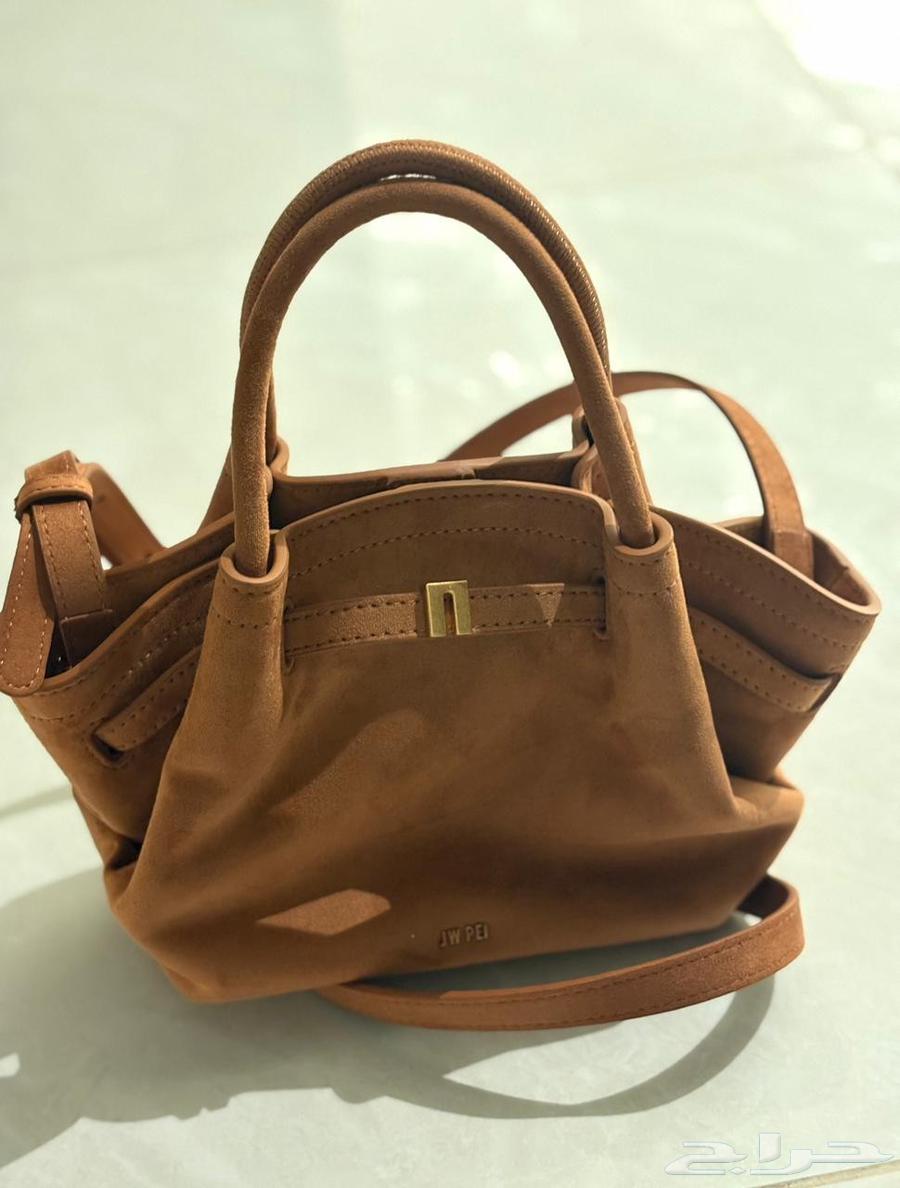 شنطة JW PEI الاصلية لون بني64424595274369110