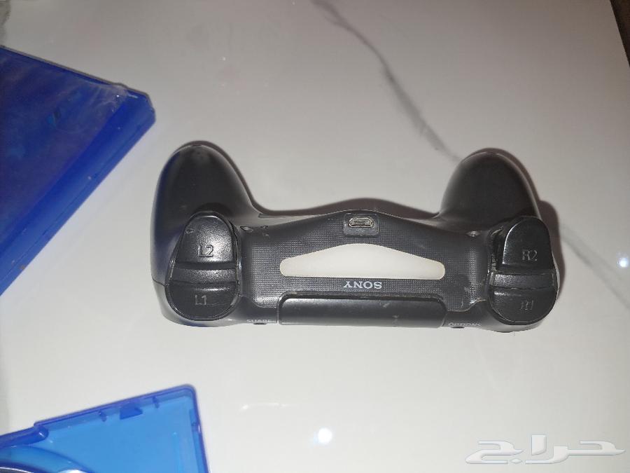 ثلاثه اشرطة سوني للبيع مع يد سوني 4 R2 خربان السعر على السوم64429909890818112