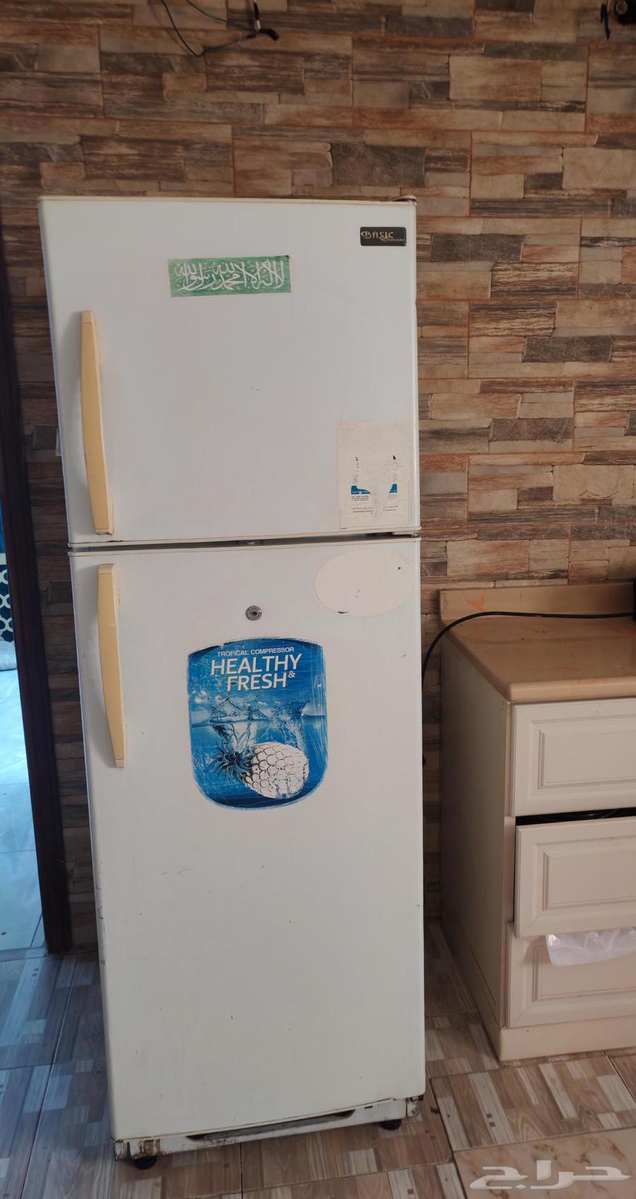 Refrigerator for sale, 16 cubic feet, working perfectly without any issues64426294989827113