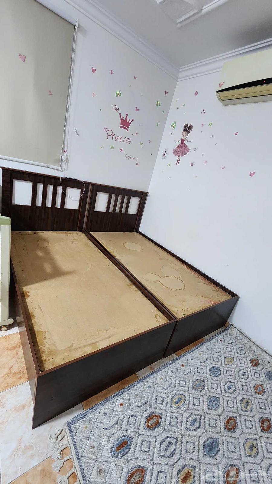 Wooden cabinet and two beds with no cracks for 800 SAR64432822797314111