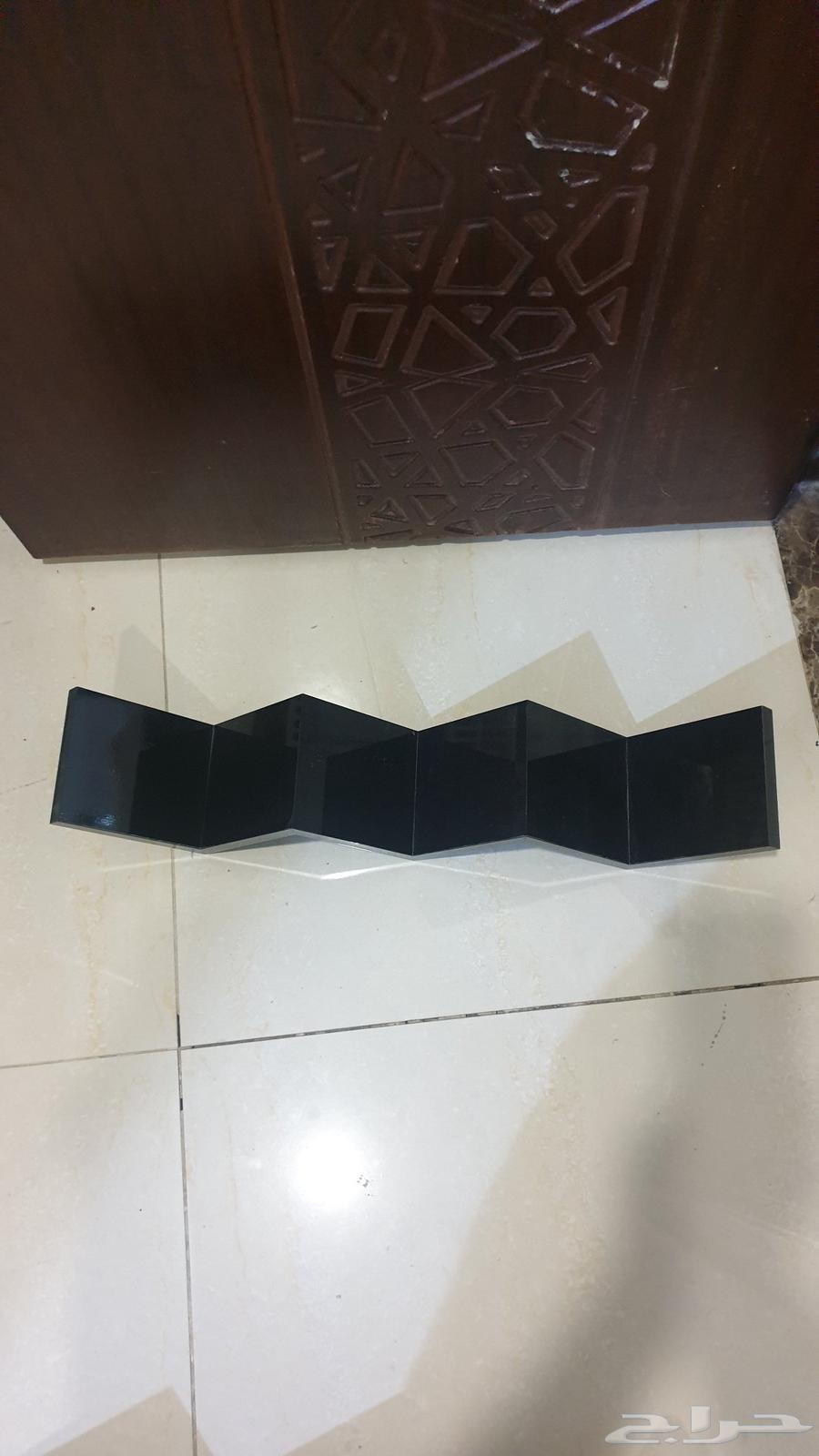 Ceiling fan, shelves, and picture frame64431767823106113