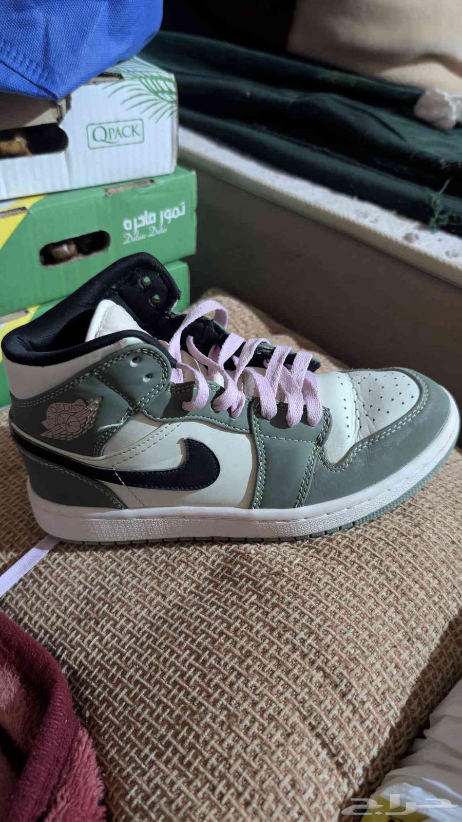 Original Nike shoes, price 70 SAR, size 3764431453760002110