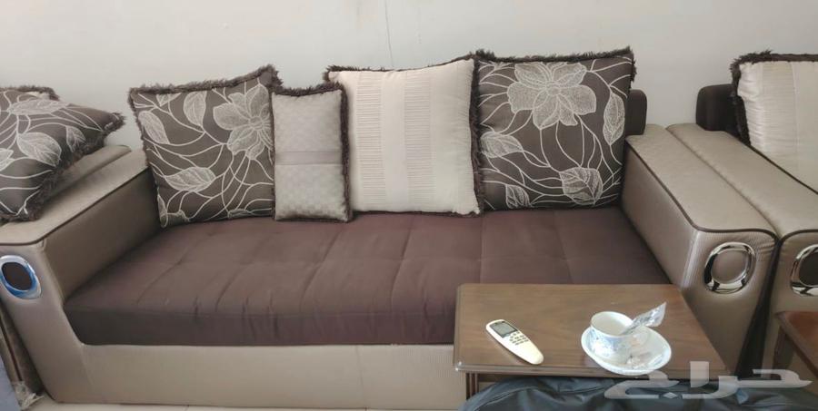 للبيع طقم كنب 3 قطع قطعتين نفرين وقطعة 3 نفر64427290842113111