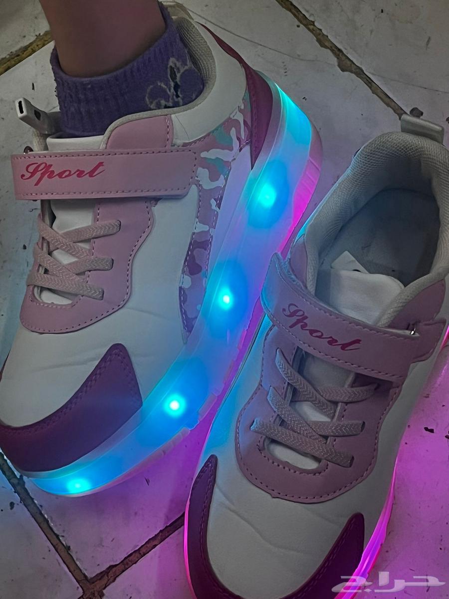 حذاء تزلج للاطفال عندي اثنين بناتي استخدام ثلاث ايام64430778922115110