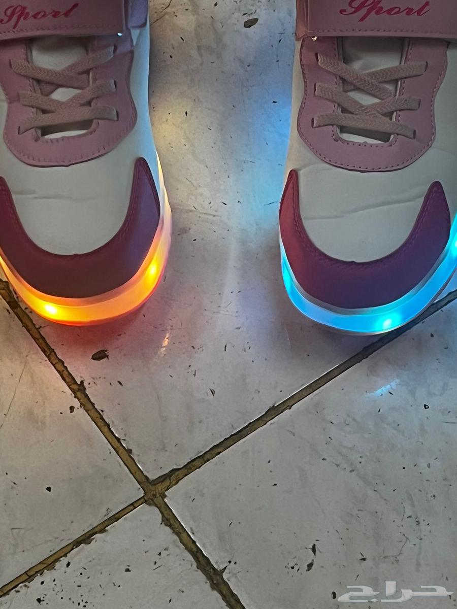 حذاء تزلج للاطفال عندي اثنين بناتي استخدام ثلاث ايام64430778922115112