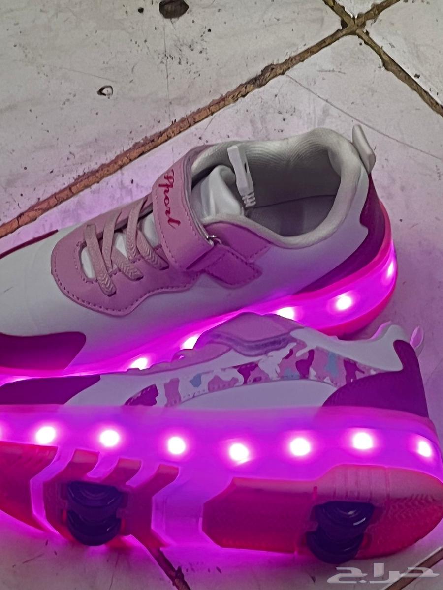 حذاء تزلج للاطفال عندي اثنين بناتي استخدام ثلاث ايام64430778922115113