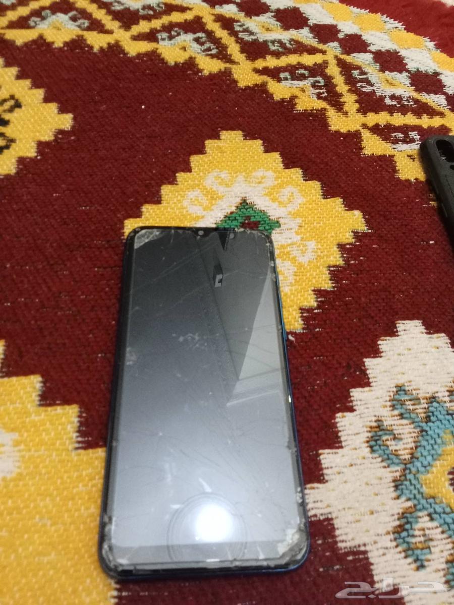Huawei phone, but the screen is broken, selling for 7064427436535299111