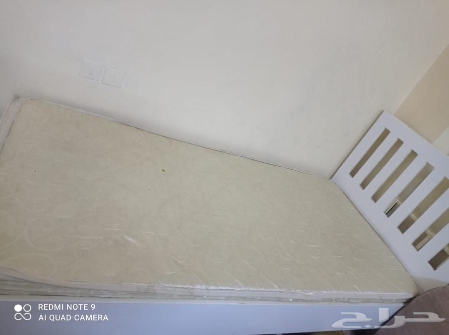 سرير نفر للبيع 200 ريال نظيف للتواصل واتس64432264597891111