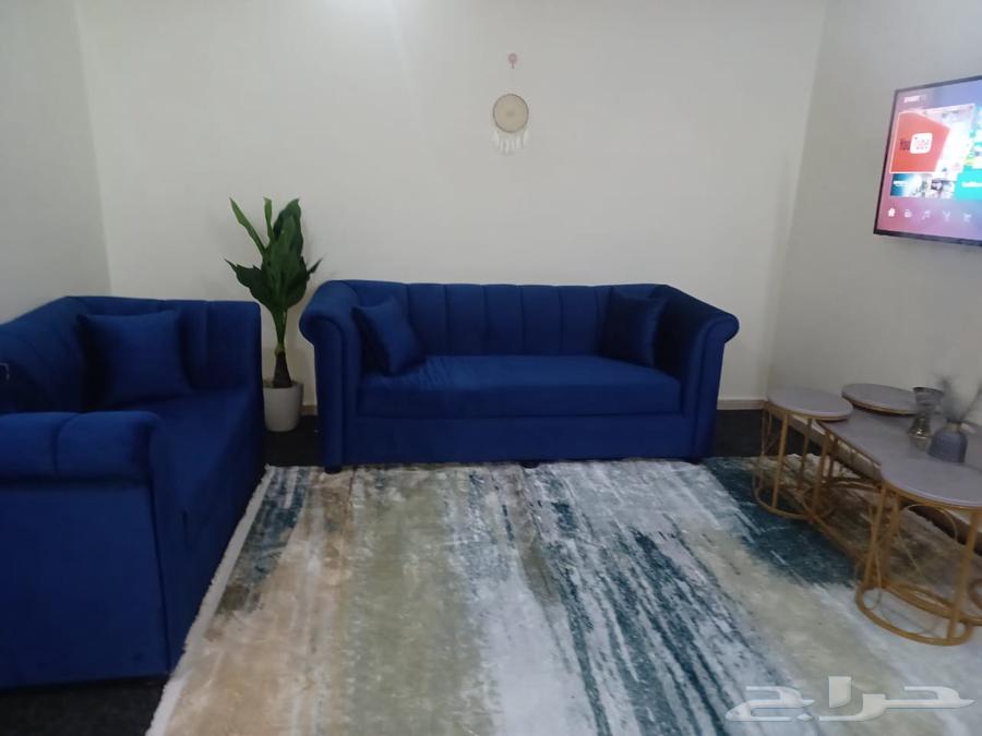 كنب باللون الكحلي قماش مخمل جديد مكون من ثلاثة قطع للبيع64431008112259112