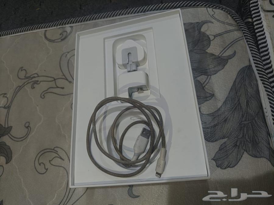 ايباد الجيل السادس ذاكرة 32 يوجد به مدخل شريحة sms64428915037827114