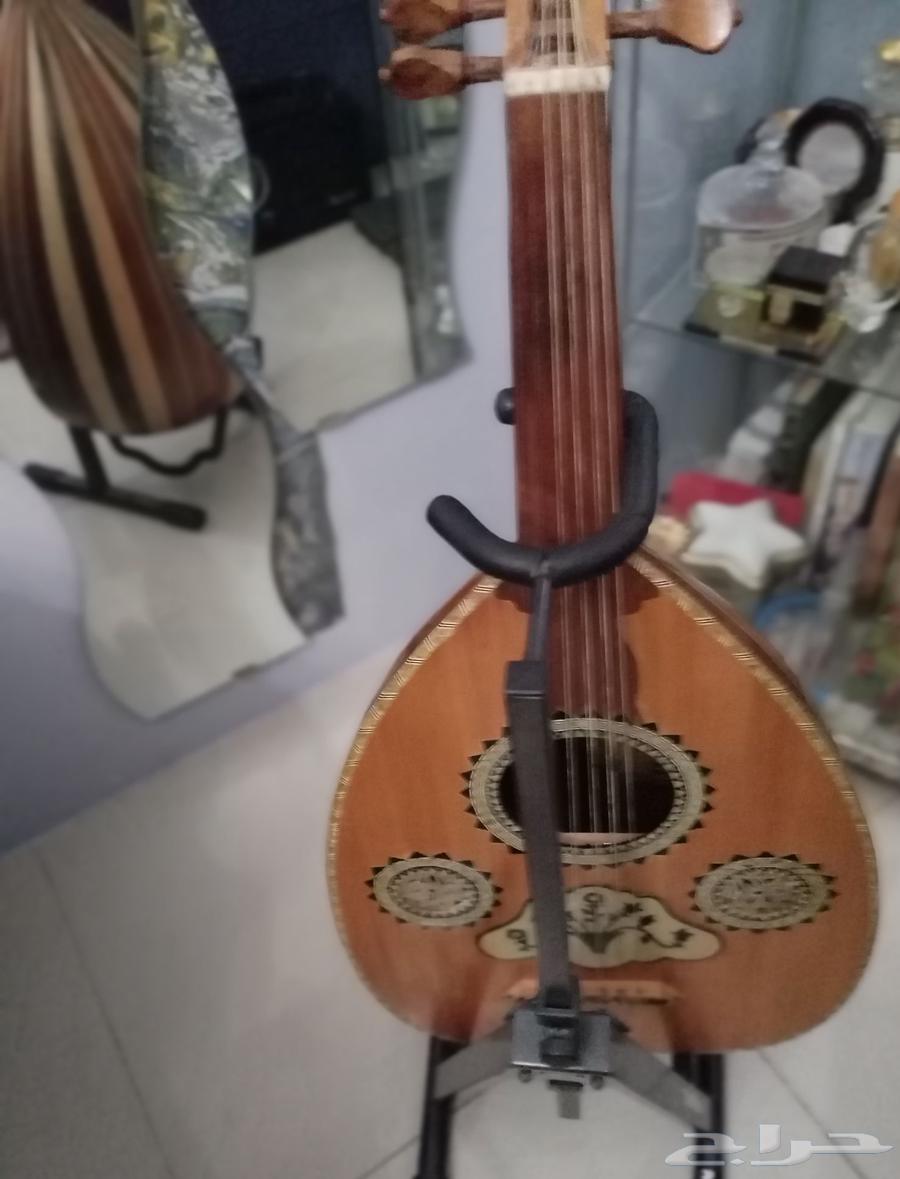 عود مصري للصانع فتحي امين تحفه فنيه تاريخ الصنع 1997صوته شر64426577804291112