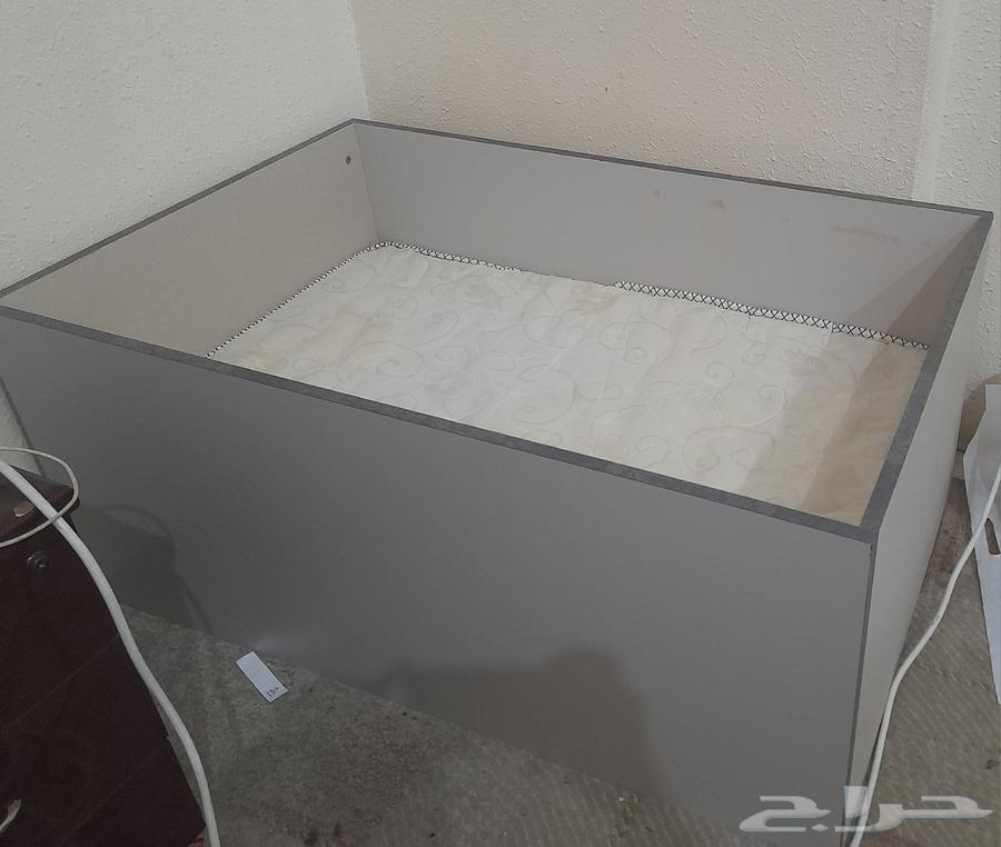 سرير اطفال 80 سم استعمال شهرين فقط . السعر 28064428026490754112